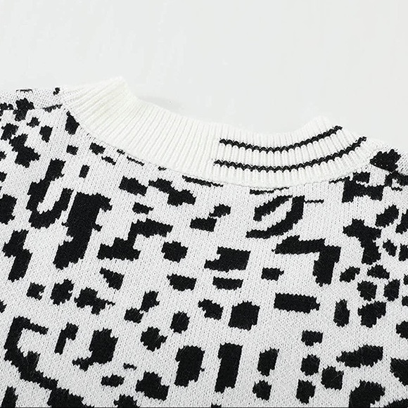 2. NEW| Leopard Print Knitted V-Neck Sweater Vest - Picture 9 of 9